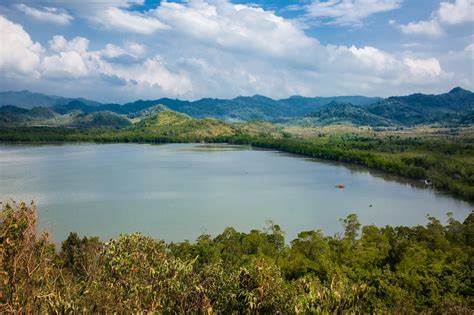 Lake Manguao palawan